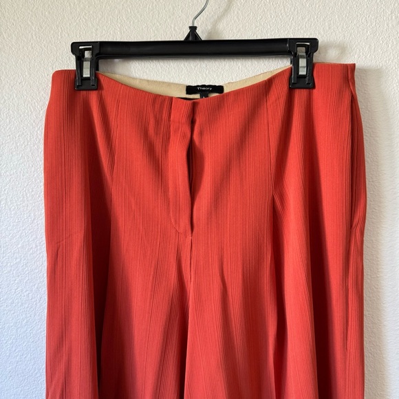 Theory Pleated Wide-Leg Pant in Striped Crepe - Picture 8 of 10